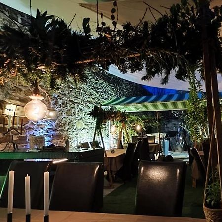 Logis Hotel Restaurant Entre Nous Langeac Exterior foto